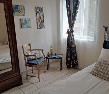 Dennevy Bed & Breakfast | Bleu Bonheur