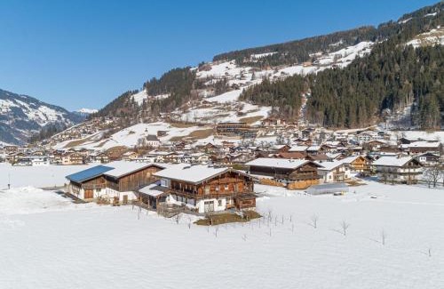 Ramsau im Zillertal Apartment | Blick zum Mayrhofen