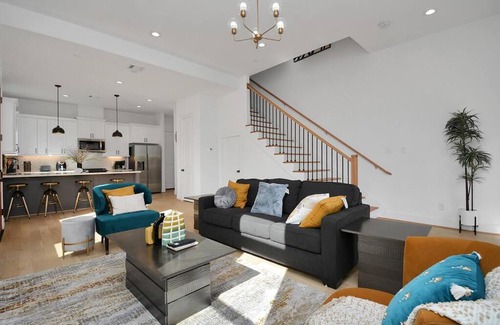 South Central Houston House | Blissful Getaway Home with Hot Tub & Backyard Near Downtown