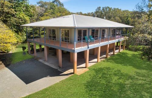 Boreen Point House | Blissful Lake Retreat