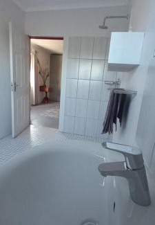 Gansbaai Ski Chalet | Blombos Self-Catering House