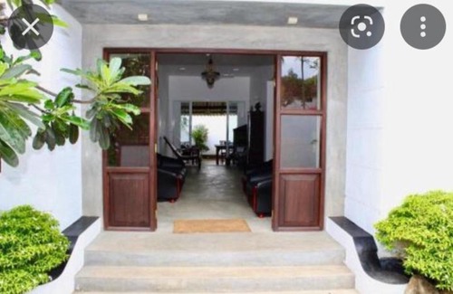 Polhena Bed & Breakfast | Blooming polhena