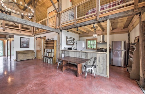 Bloomington Cabin | Bloomington Cabin: 4 Mi to Indiana University
