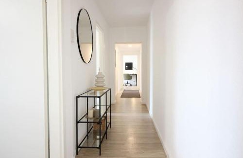 Jena-Zentrum Apartment | Blossfeld-Apartments XL-Ferienwohnung Jena Zentrum, 2 Schlafzimmer, W-Lan, Waschtrockner, inkl kostenlosem Parkplatz