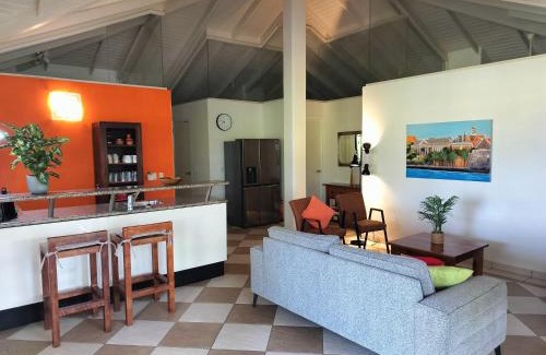 Sint Michiel Villa | Blue Bay Beach Villa at Pool and Golfcourse
