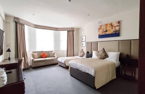 Pembridge Hotel | Blue Bells