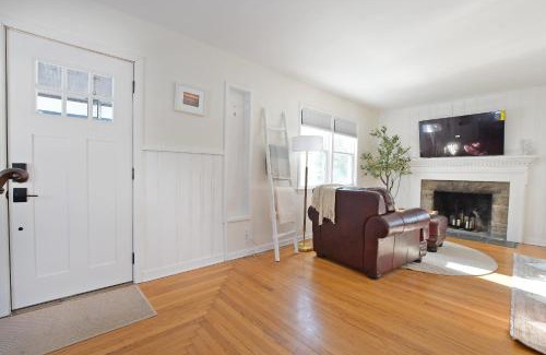 East Setauket House | Blue Cottage East Setauket