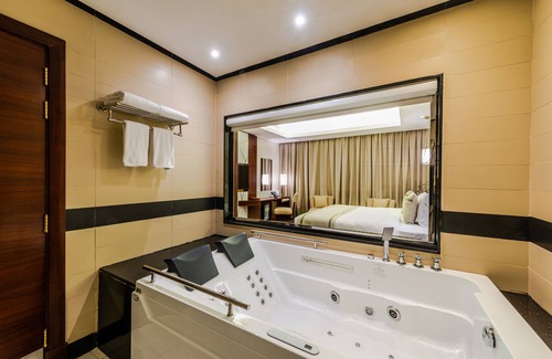 Al-Hamra'a Hotel | Blue Diamond Hotel