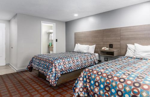 Eastham Hotel | Blue Dolphin Inn