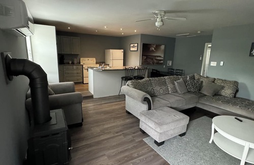Thorold Apartment | Blue Door upper apartment with King Bed
