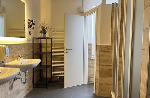 Kropeliner-Tor-Vorstadt Hostel | Blue Doors Hostel KTV
