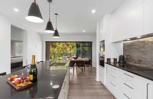 Nukuhau House | Blue Dun Views Taupo