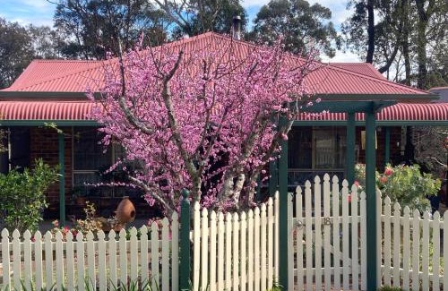 Bensville Bed & Breakfast | Blue Gum Cottage on Bay