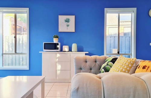 Mernda House | Blue Home/Comfy/Peaceful/3B House/Train Station/Parks/Sports
