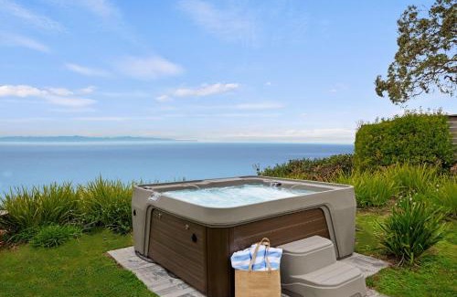 The Mesa Villa | Blue Horizon by Paradise Retreats