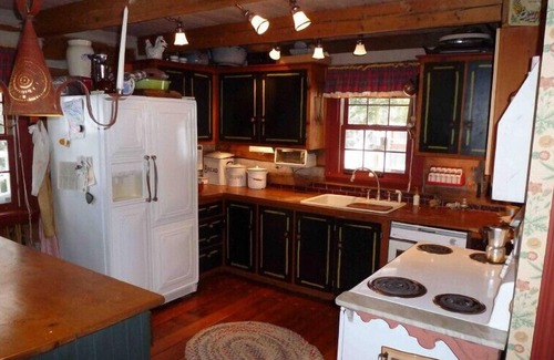 The Blue Mountains Ski Chalet | Blue Mountain Country Estate - BACK HALF SEASONAL RENTAL