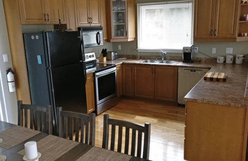 The Blue Mountains Ski Chalet | Blue Mountain Executive Home (Collingwood)
