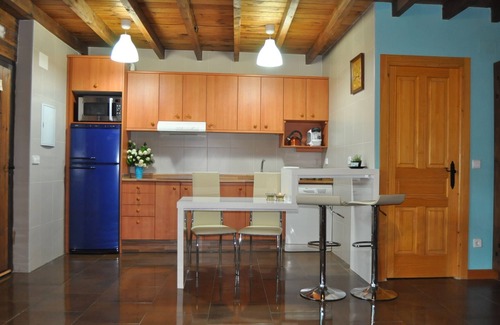 Benllera Cottage | BLUE NEST RURAL SUITE II WITH PRIVATE JACUZZI XXL, 27 KMS. DE LEÓN, COUPLES