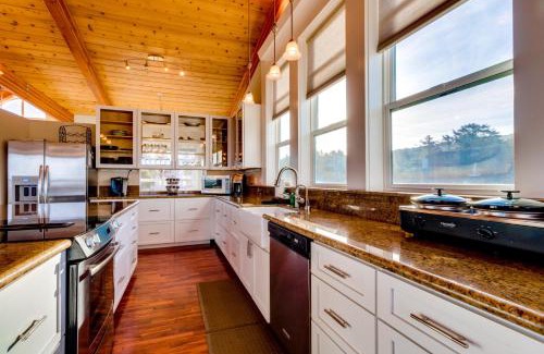 Cape Meares House | Blue Ocean Beauty