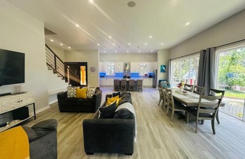 Lawson Rock Villa | Blue Paradise House Lawson Rock
