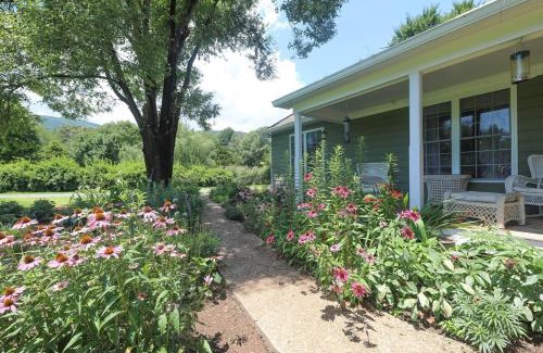 Afton House | Blue Rivers Cottage & Loft