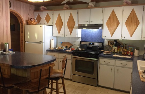 Man O War Cay House | Blue Sargasso Cottage, Man O War, One block from Beach, 3 BR-3BR