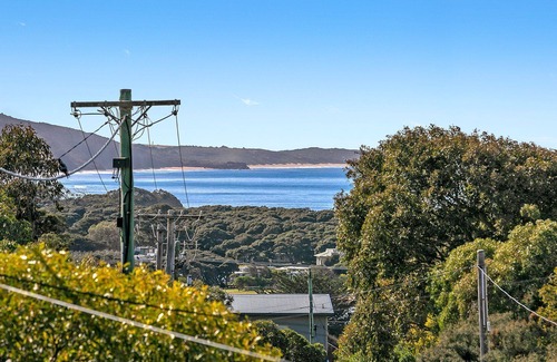 Anglesea House | Blue Skies On Bannister