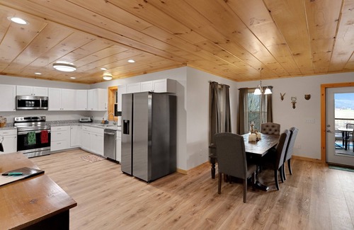 Jefferson Cabin | Blue Sky Cabin - Minutes to Downtown W. Jefferson