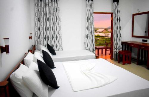 Mahasenpura House | Blue Sky Hotel Yala