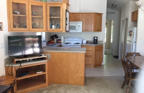 Forks House | Blue Spruce Meadow: Comfortable, Private, Cozy and just 7 miles from 2 beaches