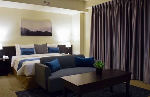 Bang Kaeo Apartment | Blue toned with Color Suite@Suvarnabhumi-Bangna