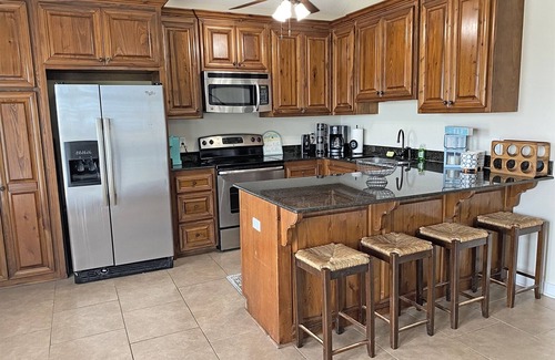 Grand Isle House | Blue Water Villa A - Lemonade Escapade - Beach Access - Island Realty
