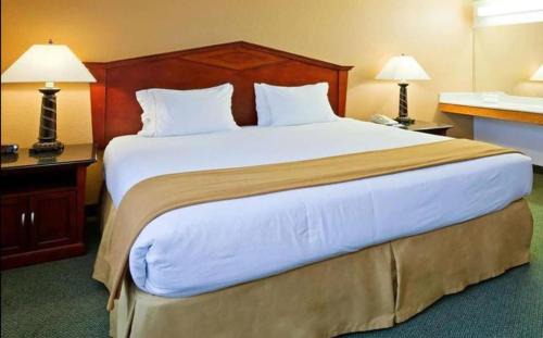 Eagan Hotel | Blue Way Inn Eagan Extended Stay