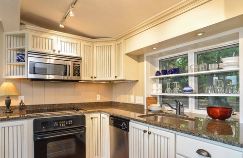 Saugatuck Cottage | Blue Zen