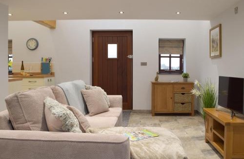 Cardigan House | Bluebell Cottage - Uk12988