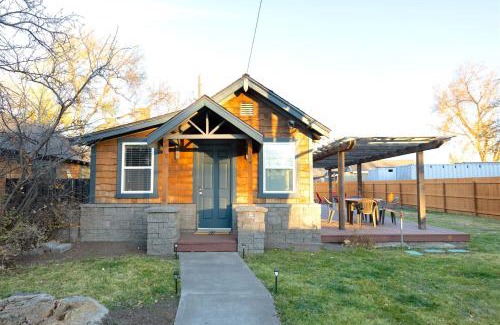 Old Bend House | Bluebird Day - Aspen Getaway