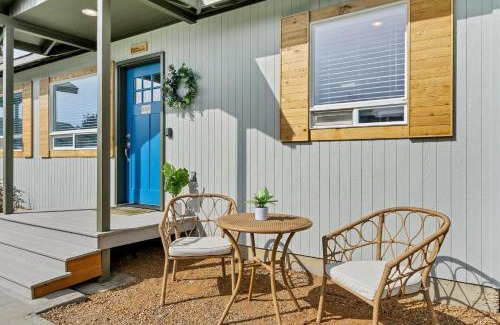 Mountain View District House | Bluebird Day