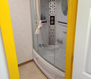 Fujikawaguchiko Apartment | Bluebird Hotel