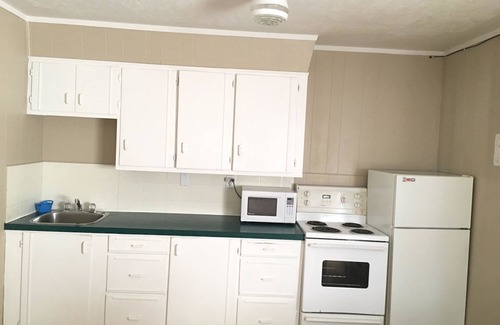 Innisfail Hotel | Bluebird Motel