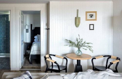 Ocean Point Hotel | Bluebird Ocean Point | Sea Kist Oceanfront Cottage | Near Grimes Cove Beach