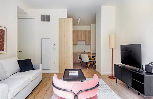 Clinton Hill Apartment | Blueground | Clinton Hill, pool, nr Fort Greene Park