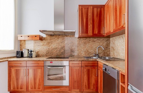 Eixample Apartment | Blueground | Dreta de l'Eixample, view, nr Sagrada Familia