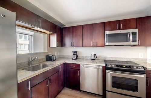 Foggy Bottom Apartment | Blueground | Foggy Bottom studio apartment