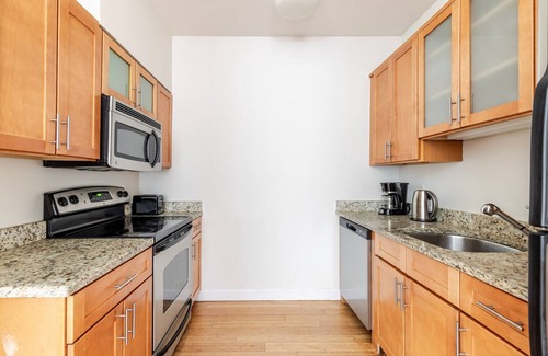 East Cambridge Apartment | Blueground | Kendall Sq, AC, w/d, nr MIT Museum
