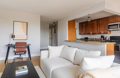 Manhattan Valley Apartment | Blueground | Manhattan Valley, balcony, nr Central Park