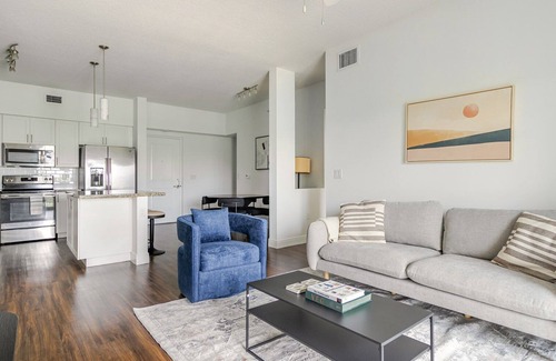 Miramar Apartment | Blueground | Miramar, pool, nr C.B. Smith Park