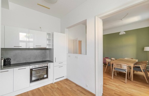 Schottenfeld Apartment | Blueground | Neubau, washer/dryer, nr Museumsquartier