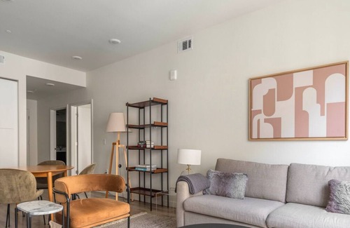 Hayward Apartment | Blueground | North Hayward, pool, nr Hayward Park