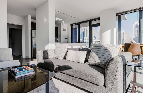 Killgubbin Apartment | Blueground | River North, pool & w/d, nr Mile