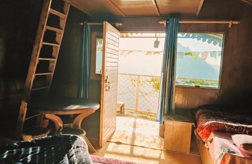 Naina Range House | Bluepine Cottages Pangot